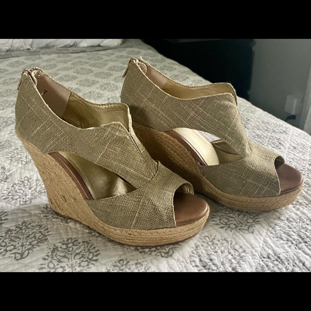 Seychelles Wedge Sandals Size 7